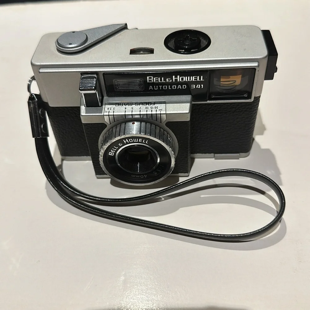 Bell & Howell Autoload 341 - Picture 2 of 2